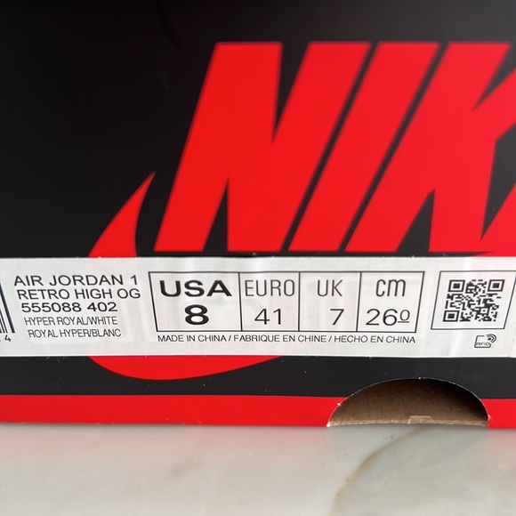 Air Jordan 1 Hyper Royal - Picture 8 of 9